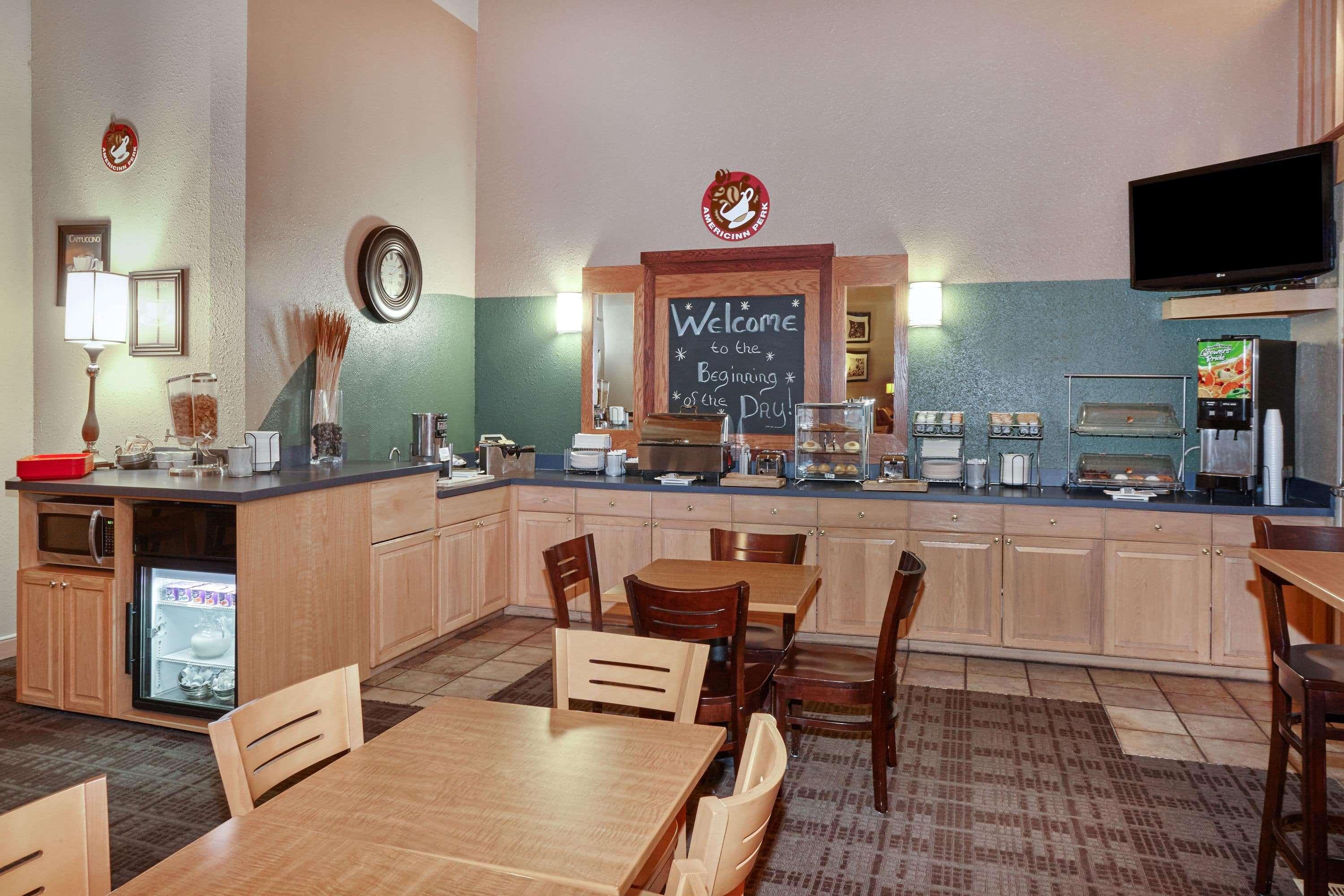 Americinn By Wyndham Douglas/Saugatuck Buitenkant foto
