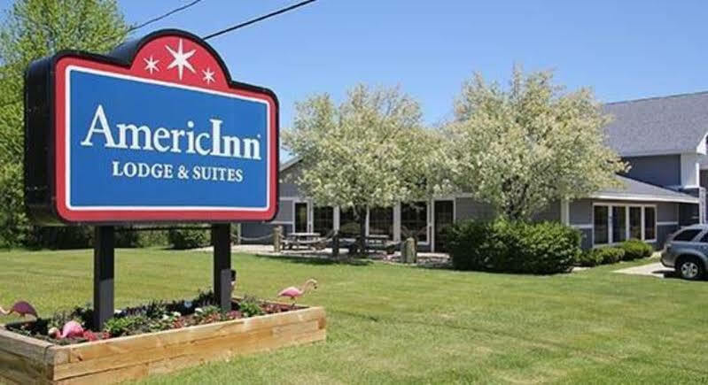 Americinn By Wyndham Douglas/Saugatuck Buitenkant foto